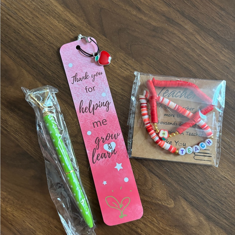 NWT Bookmark & Bracelet